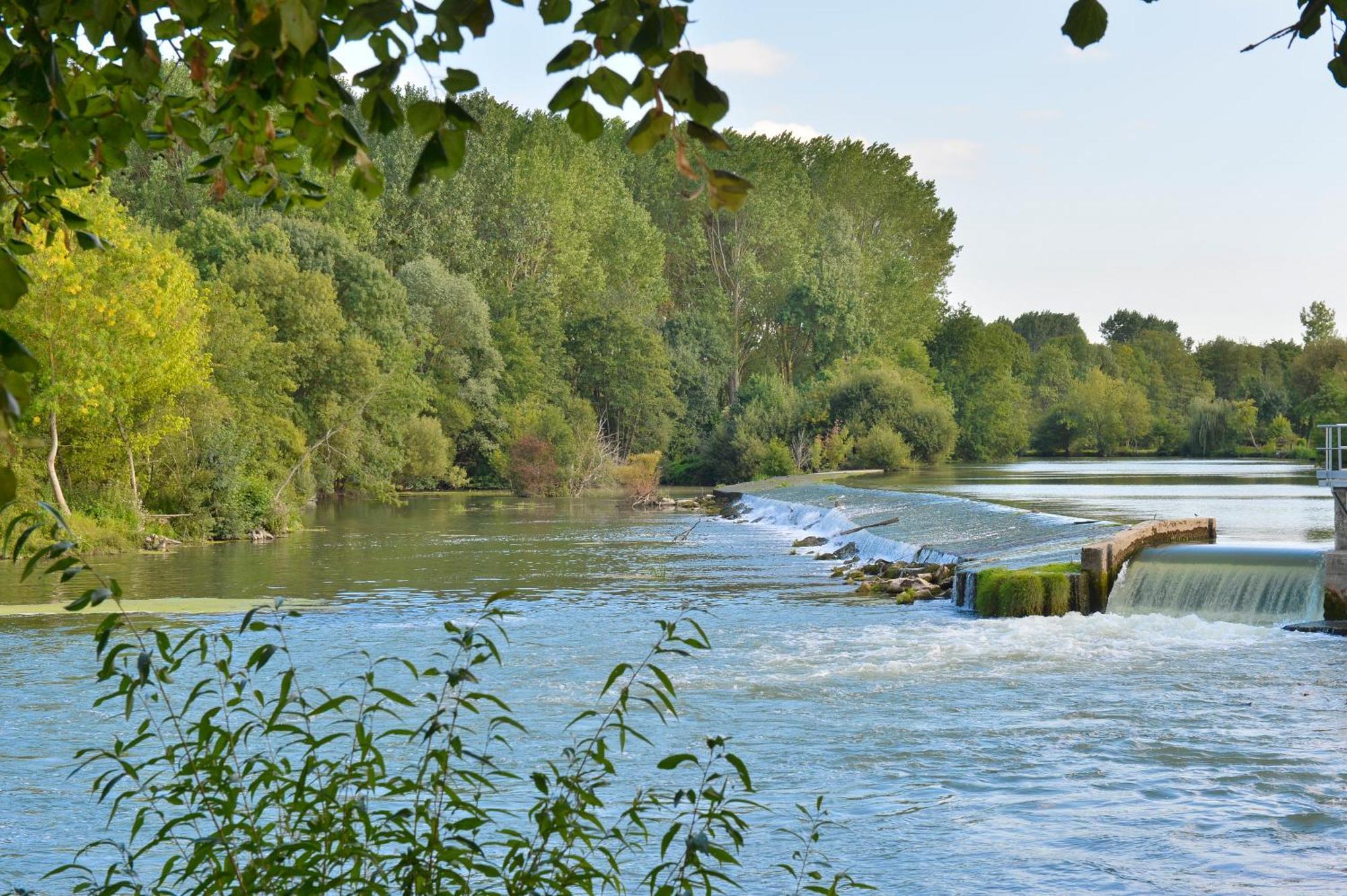 Domaine De La Courbe Hotel & Spa Le Lude エクステリア 写真