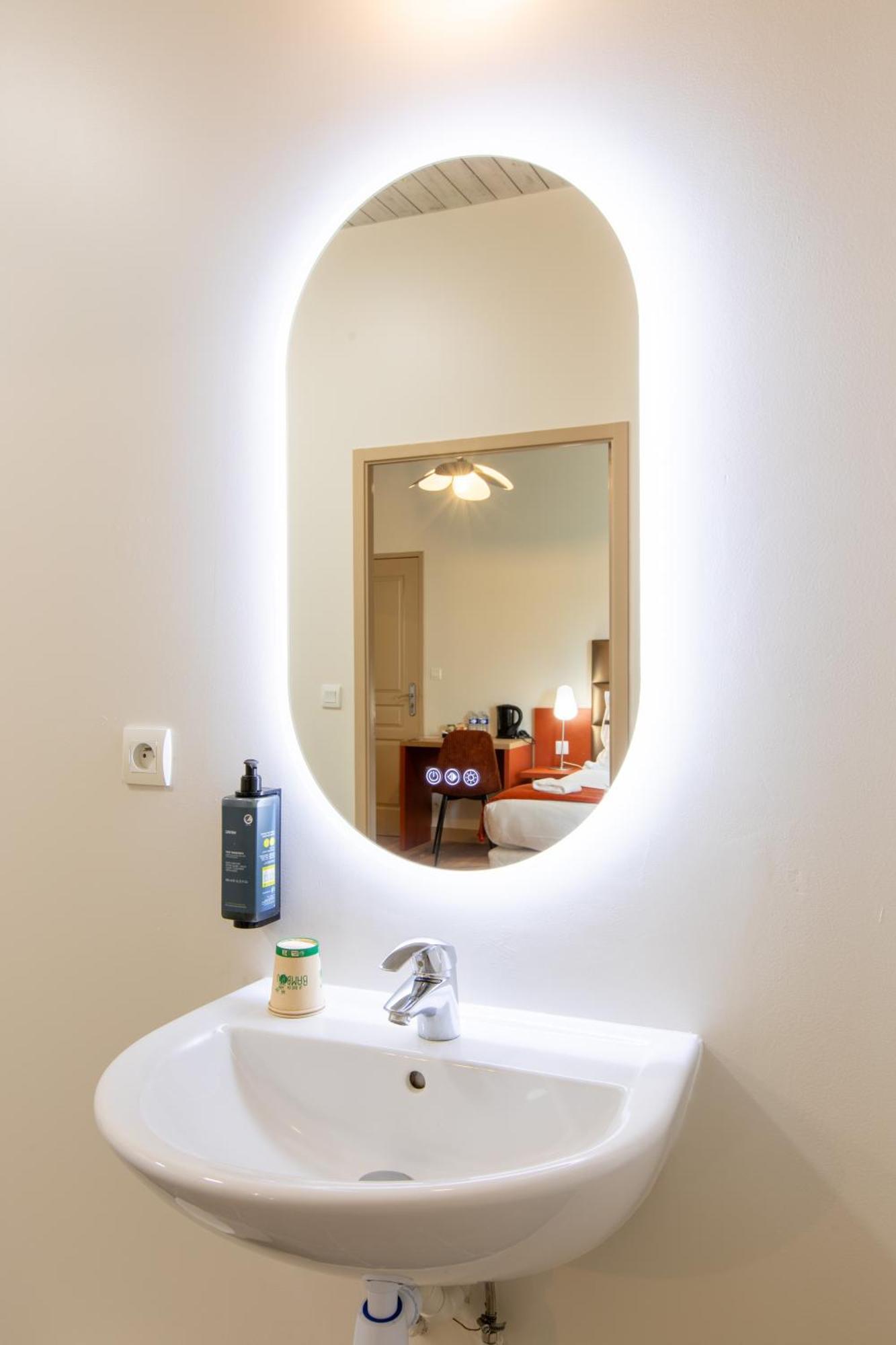 Domaine De La Courbe Hotel & Spa Le Lude エクステリア 写真