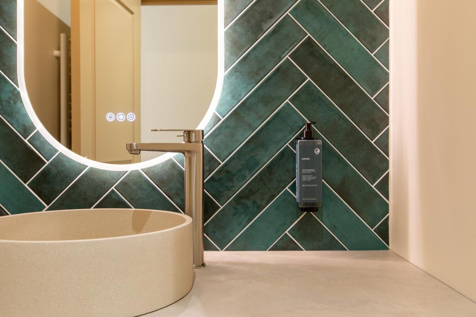 Domaine De La Courbe Hotel & Spa Le Lude エクステリア 写真