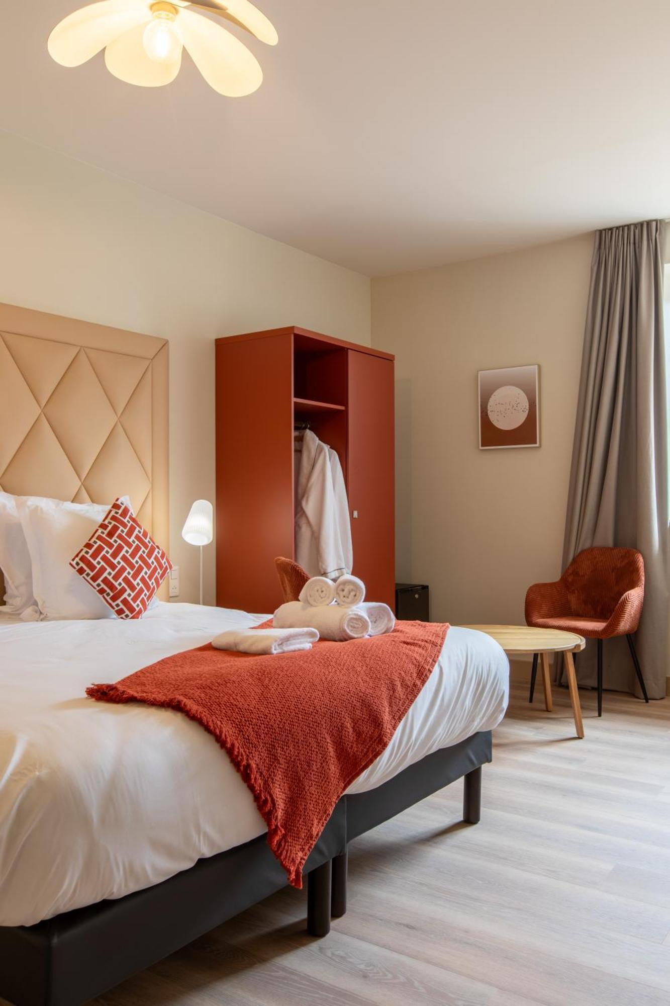 Domaine De La Courbe Hotel & Spa Le Lude エクステリア 写真