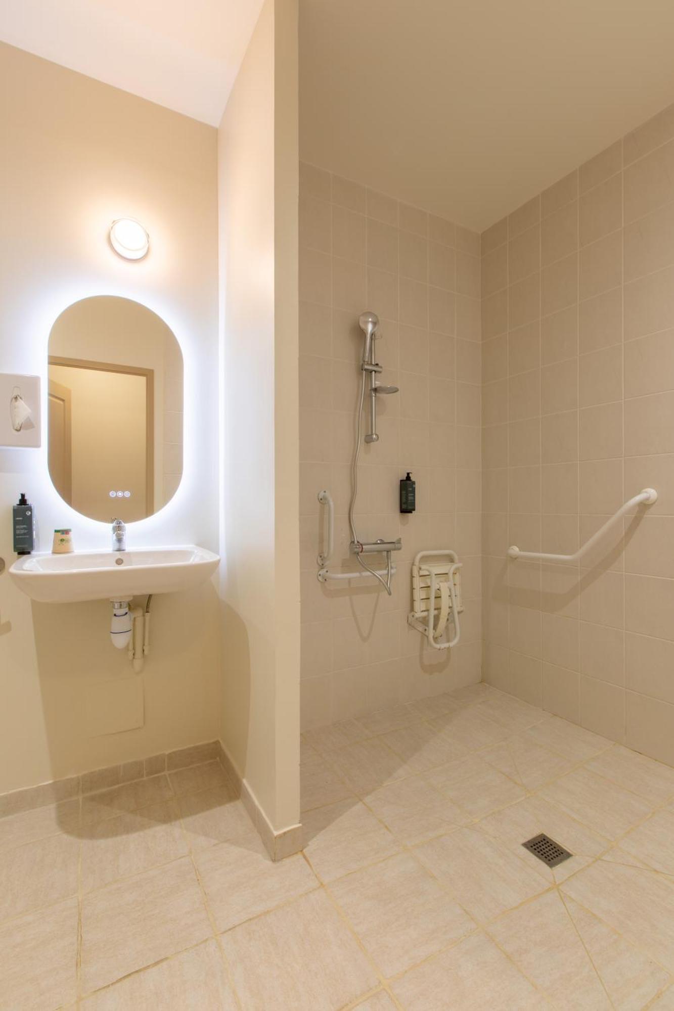 Domaine De La Courbe Hotel & Spa Le Lude エクステリア 写真